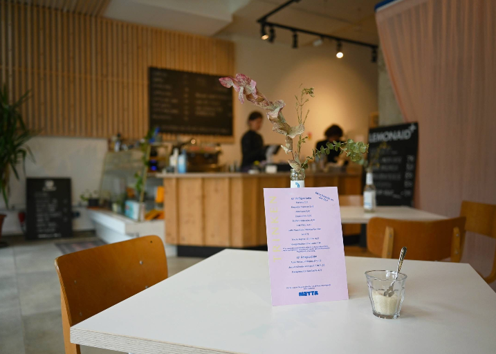 Afterwork Parfum Workshop & Aperitivo @ Café Metta